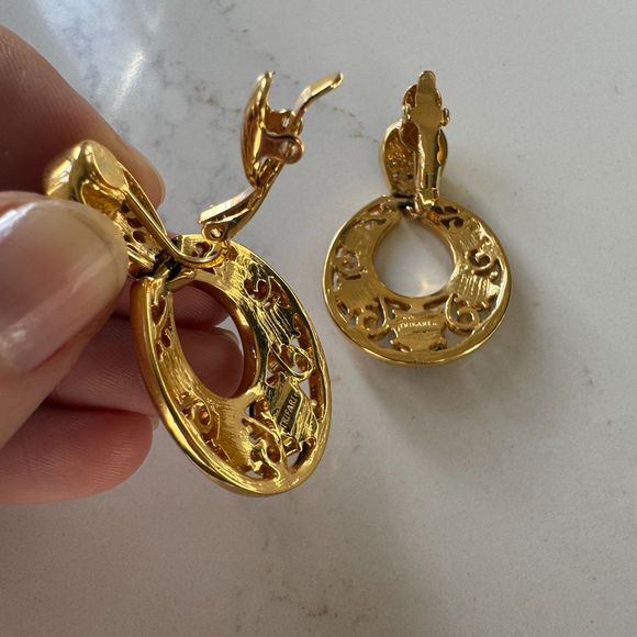 Vintage Trifari Jeweled Gold Teardrop Earrings - Picture 3 of 9